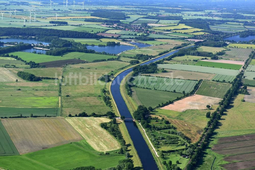 Buchhorst von oben - Wirtschaftsweg- Brücke über den Elbe-Lübeck-Kanal in Buchhorst im Bundesland Schleswig-Holstein