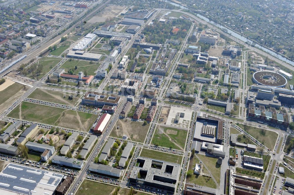 Luftaufnahme Berlin - Wissenschafts- und Wirtschaftsstandort Adlershof WISTA