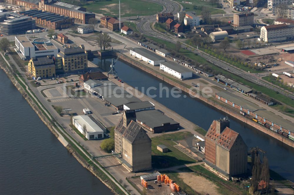 Magdeburg von oben - Wissenschaftshafen in Magdeburg