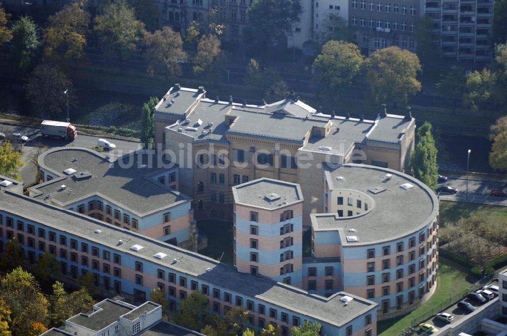 Luftbild Berlin - Wissenschaftszentrum Berlin für Sozialforschung am Reichpietschufer in Berlin Tiergarten