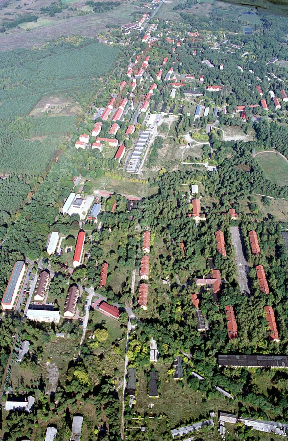 Wünsdorf (Brandenburg) von oben - Wünsdorf (Brandenburg) 21.09.2003 Gelände des ehemaligen russischen Oberkommando