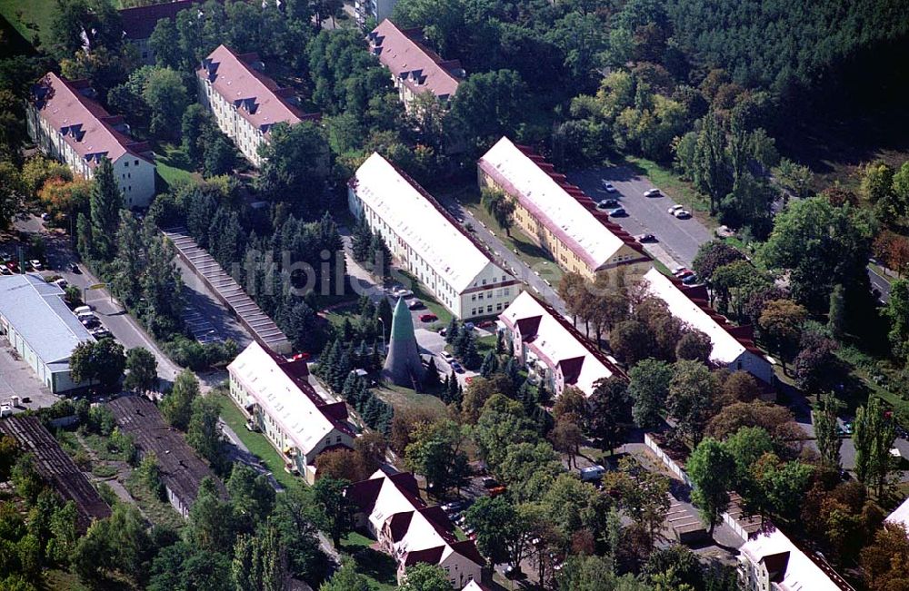 Wünsdorf (Brandenburg) aus der Vogelperspektive: Wünsdorf (Brandenburg) 21.09.2003 Gelände des ehemaligen russischen Oberkommando