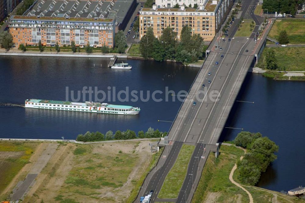 Luftaufnahme Berlin - Wohn- und Bebauungsflächen der Wasserstadt Spandau am Spandauer See