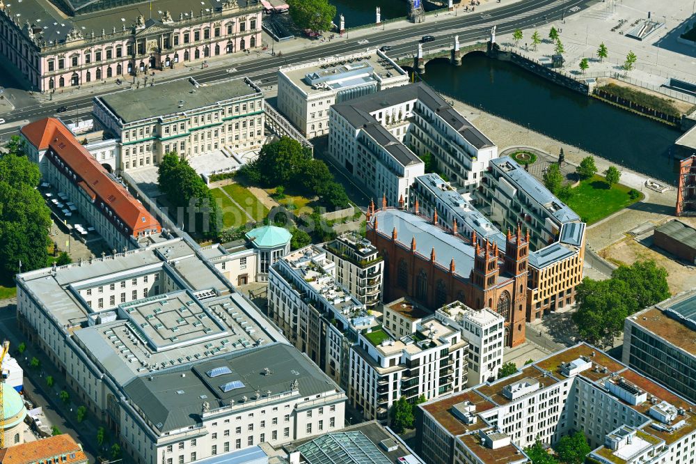 Berlin aus der Vogelperspektive: Wohn- und Bürohäusern im Ortsteil Mitte in Berlin