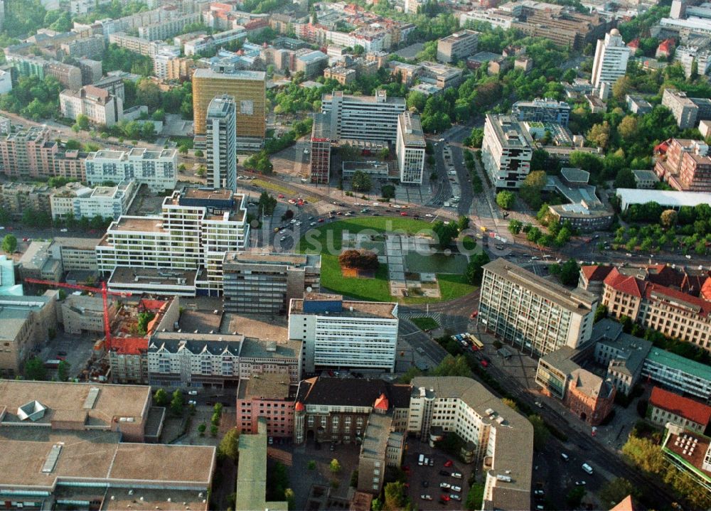 Luftbild Berlin - Wohn- und Geschäftsgegend am Ernst-Reuter-Platz in Berlin Charlottenburg