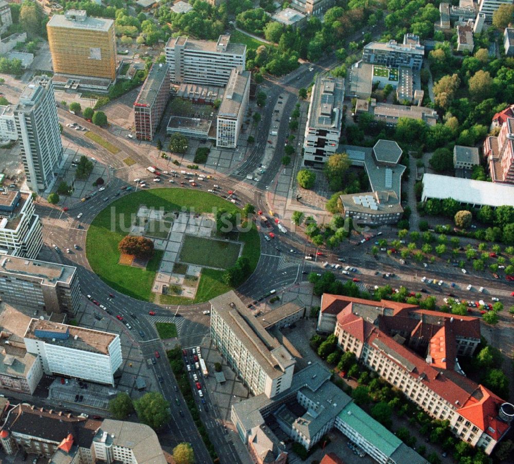 Berlin von oben - Wohn- und Geschäftsgegend am Ernst-Reuter-Platz in Berlin Charlottenburg