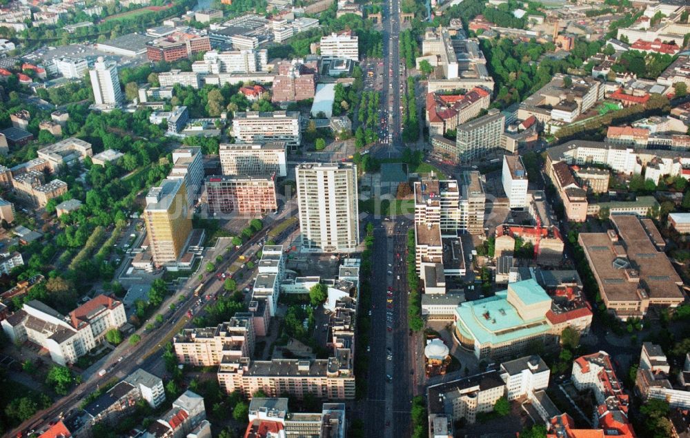 Luftaufnahme Berlin - Wohn- und Geschäftsgegend am Ernst-Reuter-Platz in Berlin Charlottenburg