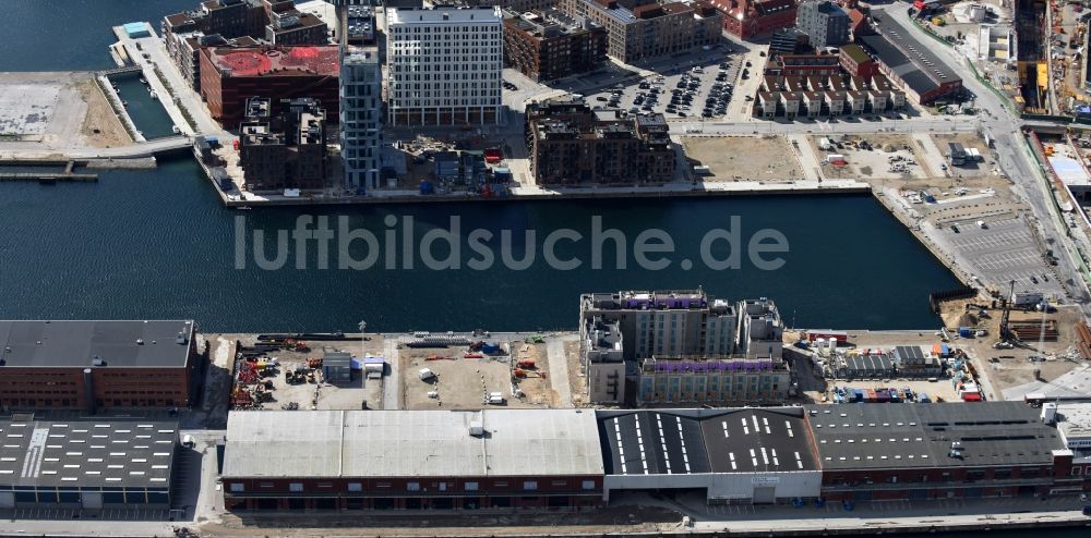 Luftbild Kopenhagen - Wohn-und Geschäftshaus- Gebäude am Ufer des ehemaligen Hafenbeckens am Sundkaj im Ortsteil Nordhavn in Kopenhagen in Dänemark