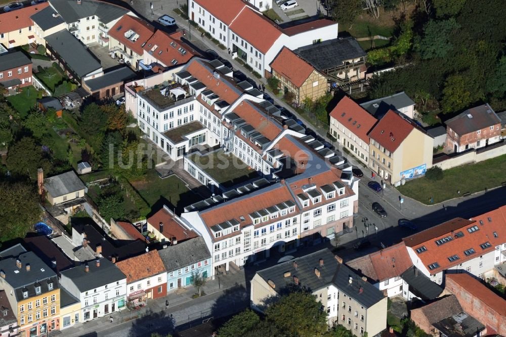 Luftaufnahme Strausberg - Wohn- und Geschäftshaus- Neubau an der Breite Straße Ecke Klosterstraße in Strausberg im Bundesland Brandenburg