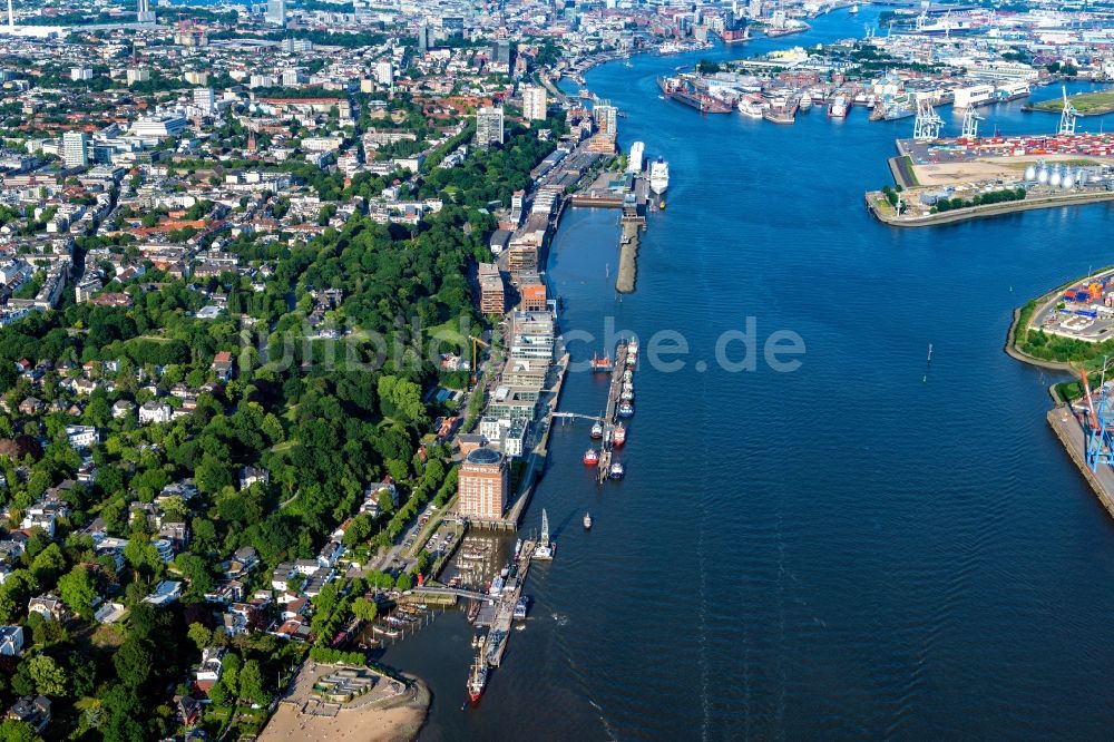 Luftbild Hamburg - Wohn- und Geschäftshaus Viertel Altonaer Kaispeicher im Ortsteil Altona in Hamburg, Deutschland