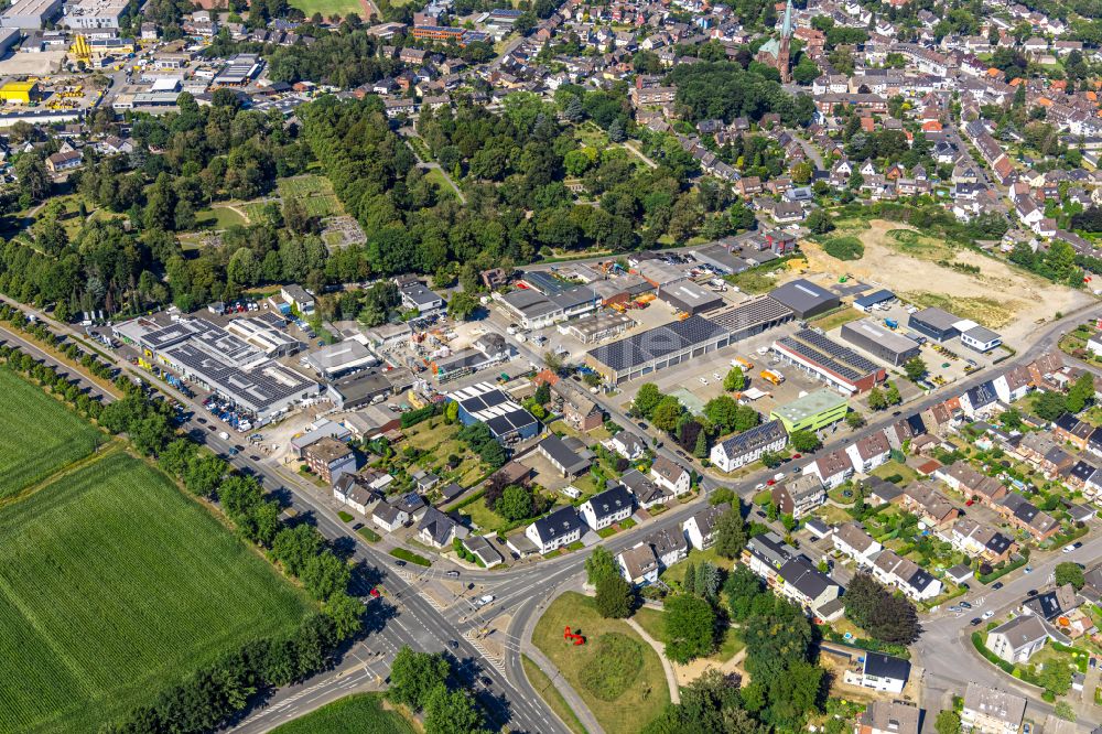 Bottrop aus der Vogelperspektive: Wohn- und Geschäftshaus Viertel in Bottrop im Bundesland Nordrhein-Westfalen, Deutschland