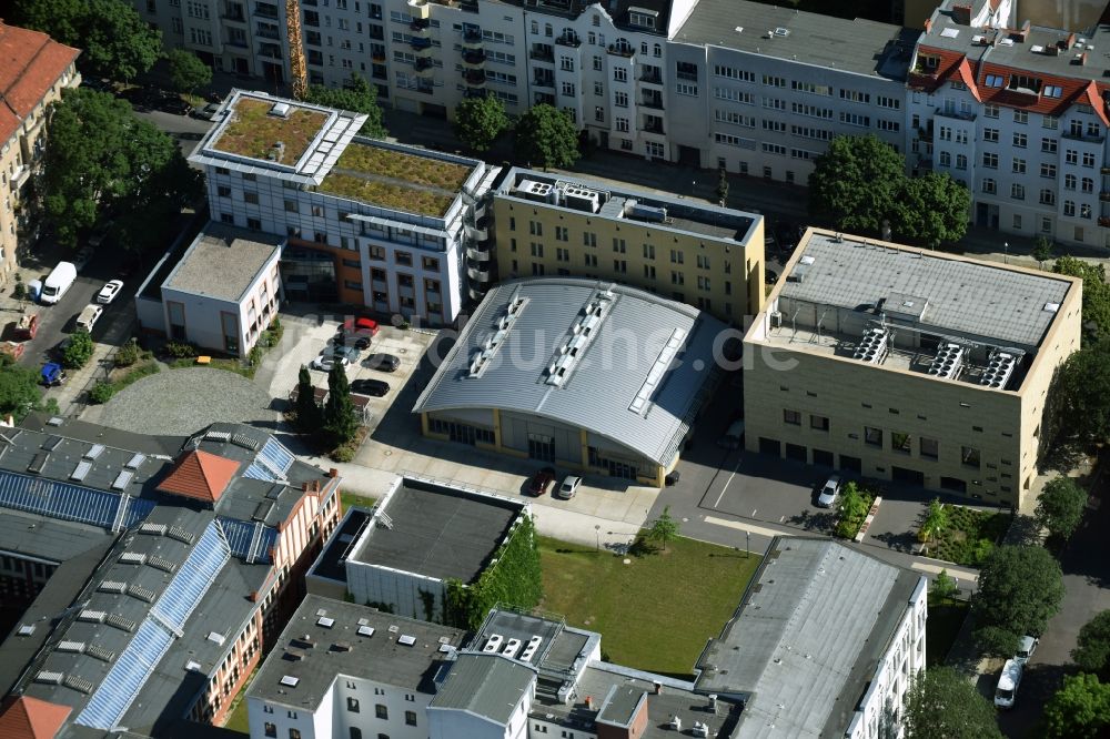 Luftaufnahme Berlin - Wohn- und Geschäftshaus Viertel entlang Guerickestraße - Kohlrauschstraße in Berlin