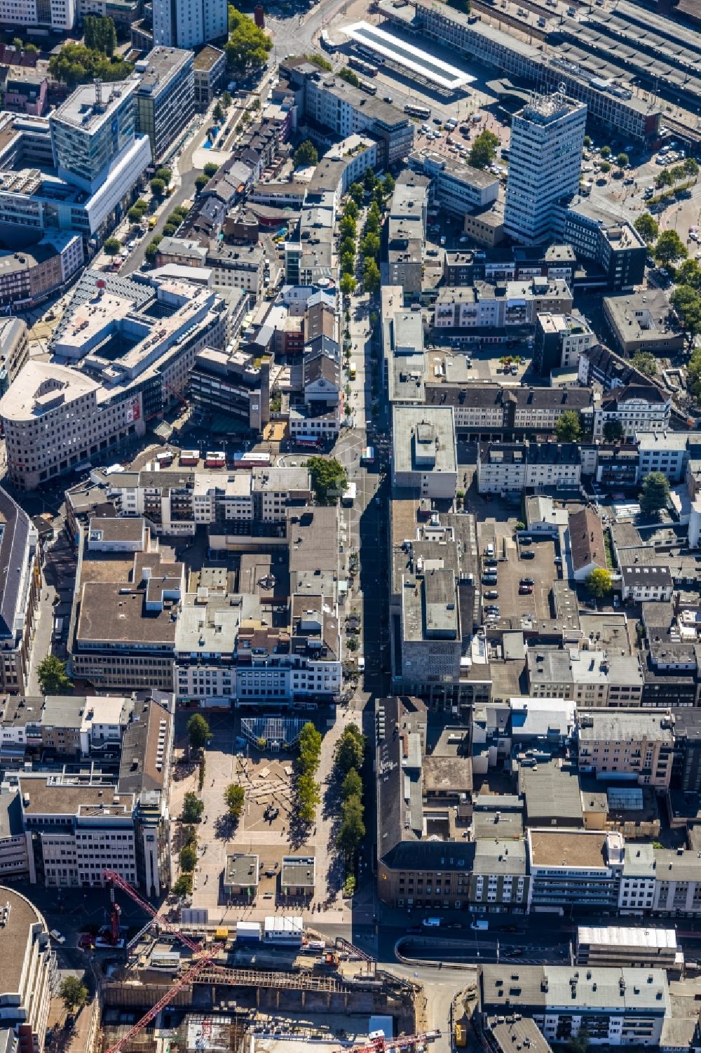 Luftbild Bochum - Wohn- und Geschäftshaus Viertel entlang der Huestraße - Hellweg - Husemannplatz - Dr.-Ruer-Platz in Bochum im Bundesland Nordrhein-Westfalen, Deutschland