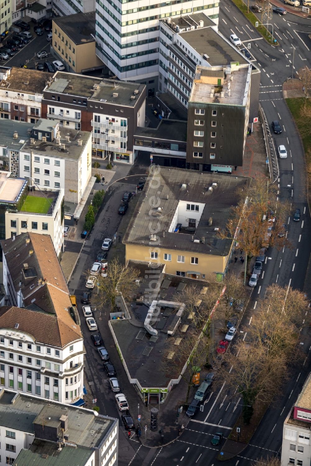 Bochum aus der Vogelperspektive: Wohn- und Geschäftshaus Viertel entlang des Südring - Hellweg - Luisenstraße in Bochum im Bundesland Nordrhein-Westfalen, Deutschland