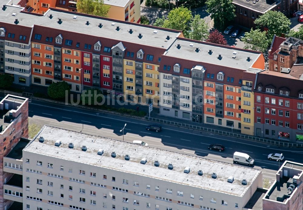 Erfurt von oben - Wohn- und Geschäftshaus Viertel am Juri-Gagarin-Ring in Erfurt im Bundesland Thüringen, Deutschland