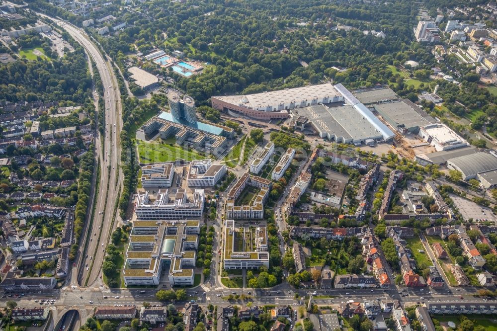 Essen aus der Vogelperspektive: Wohn- und Geschäftshaus Viertel und die Messe Essen entlang der Norbertstraße in Essen im Bundesland Nordrhein-Westfalen, Deutschland