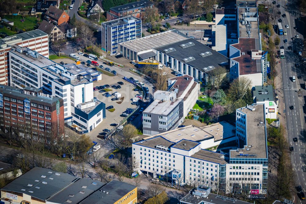 Hamburg von oben - Wohn- und Geschäftshaus Viertel im Ortsteil Stellingen in Hamburg, Deutschland