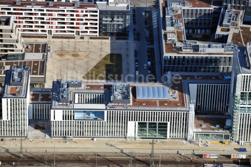 München von oben - Wohn- und Geschäftshaus Viertel Skygarden im Ortsteil Maxvorstadt in München im Bundesland Bayern, Deutschland