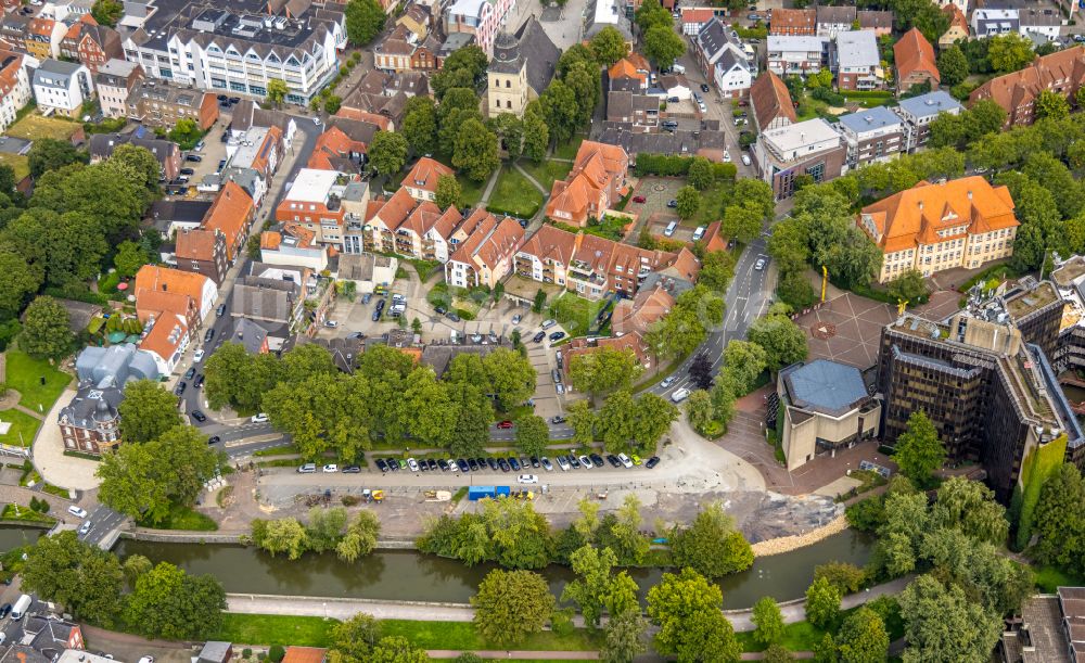 Luftaufnahme Ahlen - Wohn- und Geschäftshaus Viertel an der Westenmauer in Ahlen im Bundesland Nordrhein-Westfalen, Deutschland