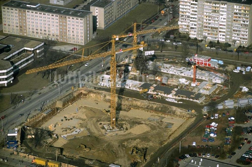 Luftaufnahme Berlin - Hohenschönhausen - Wohn- und Geschäftshausbau an der Konrad-Wolf-Straße