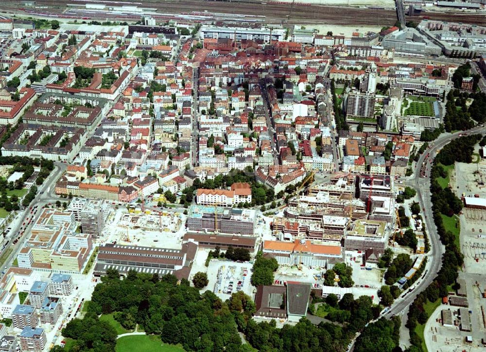 Luftaufnahme München - Wohn- und Geschäftshausviertel am Bereich der Landsberger- und Westendstraße in München am Hauptbahnhof.