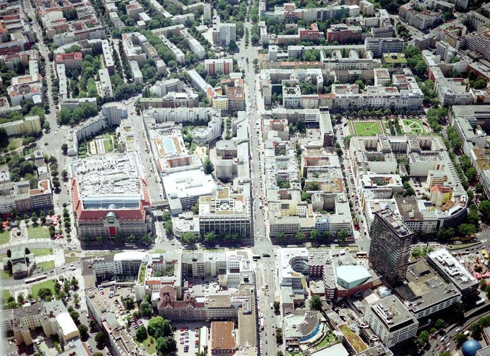 Luftbild Berlin - Charlottenburg - Wohn- und Geschäftsviertel am Breitscheidplatz / Kurfürstendamm in Berlin - Charlottenburg.