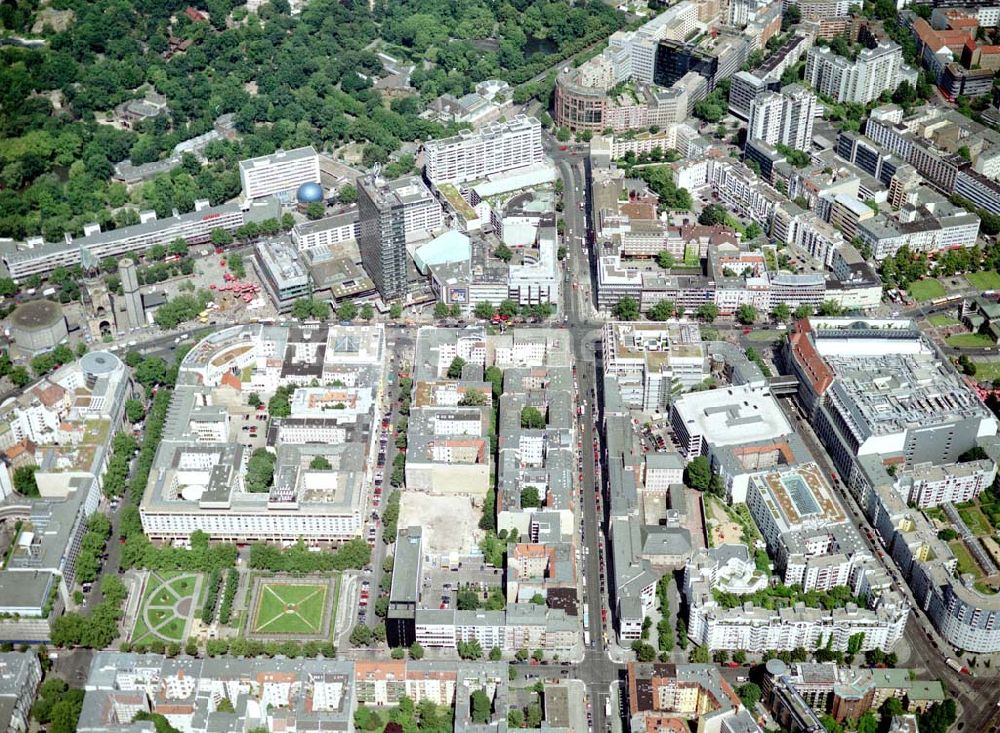 Berlin - Charlottenburg aus der Vogelperspektive: Wohn- und Geschäftsviertel am Breitscheidplatz / Kurfürstendamm in Berlin - Charlottenburg.