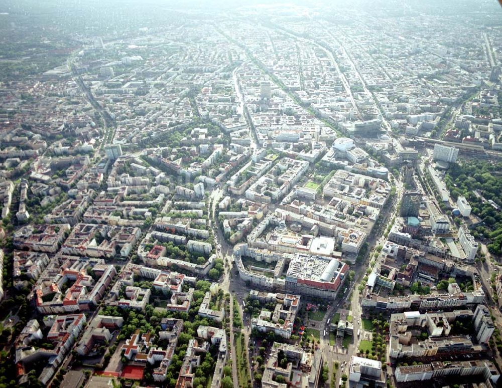 Luftaufnahme Berlin - Charlottenburg - Wohn- und Geschäftsviertel am Neuen Kranzlereck - Breitscheidplatz / Kurfürstendamm in Berlin - Charlottenburg.