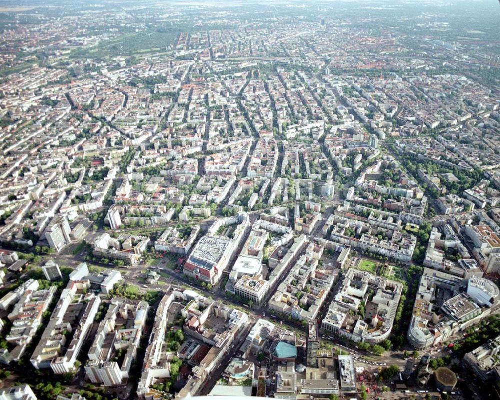 Berlin - Charlottenburg von oben - Wohn- und Geschäftsviertel am Neuen Kranzlereck - Breitscheidplatz / Kurfürstendamm in Berlin - Charlottenburg.