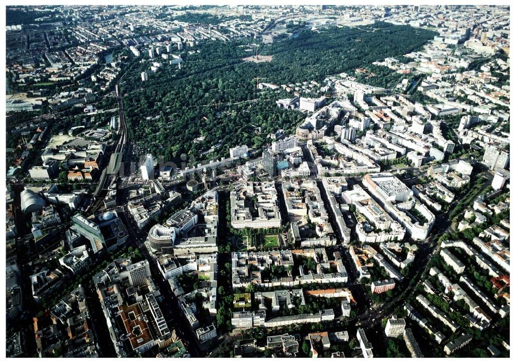 Berlin - Charlottenburg von oben - Wohn- und Geschäftsviertel am Neuen Kranzlereck - Breitscheidplatz / Kurfürstendamm in Berlin - Charlottenburg.