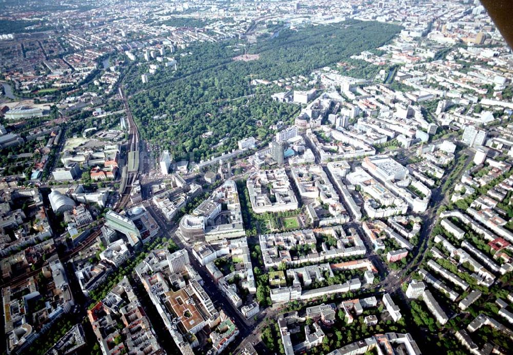 Berlin - Charlottenburg aus der Vogelperspektive: Wohn- und Geschäftsviertel am Neuen Kranzlereck - Breitscheidplatz / Kurfürstendamm in Berlin - Charlottenburg.