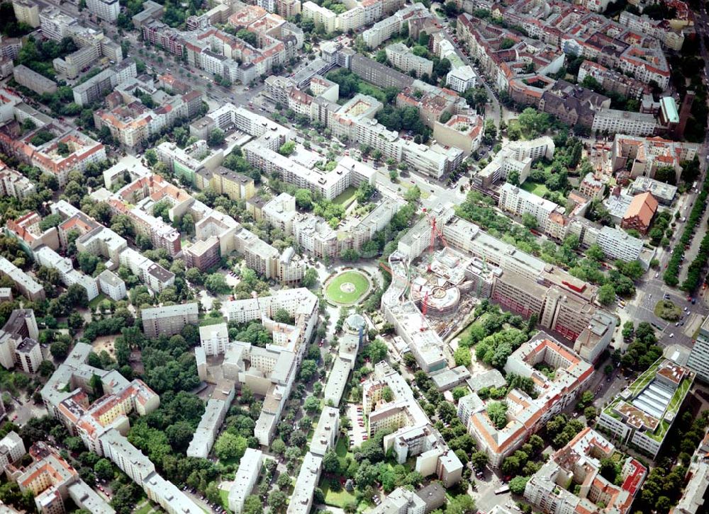 Berlin - Charlottenburg von oben - Wohn- und Geschäftsviertelneubau am Prager Platz / Bundesallee in Berlin - Charlottenburg.