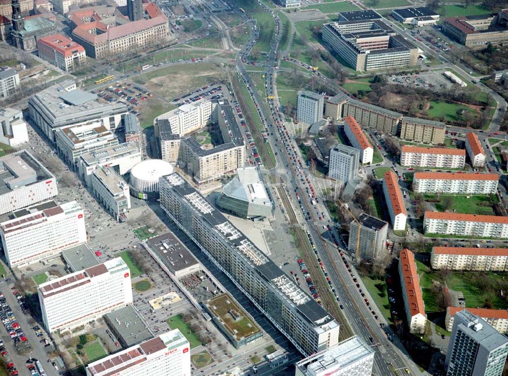 Dresden von oben - Wohn- und Geschäftszentrum Ferdinandshof am Ferdinandsplatz 1-2 / unmittelbar am Ufa - Kino zur Prager Straße in Dresden - ein Projekt der HVB-Projekt GmbH