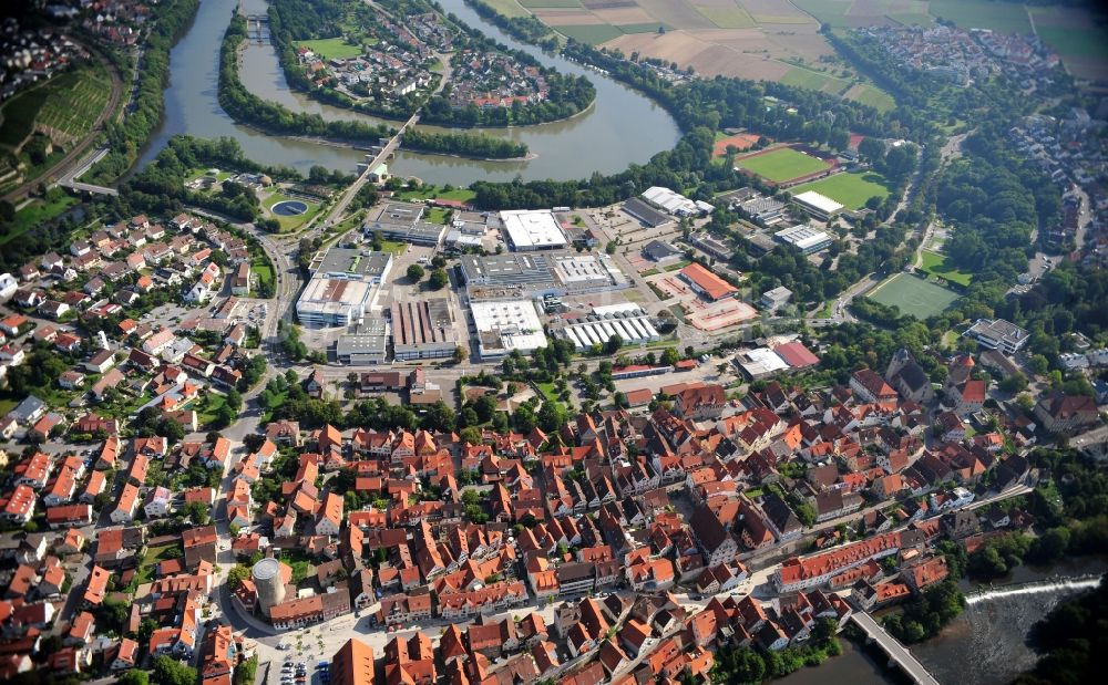 Besigheim von oben - Wohn- und Gewerbegebiet am Ufer des Neckars in Besigheim im Bundesland Baden-Württemberg