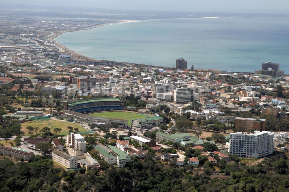 Port Elizabeth aus der Vogelperspektive: Wohn- und Industriegebiet in Port Elizabeth Central mit dem sahara oval st Georges cricket ground