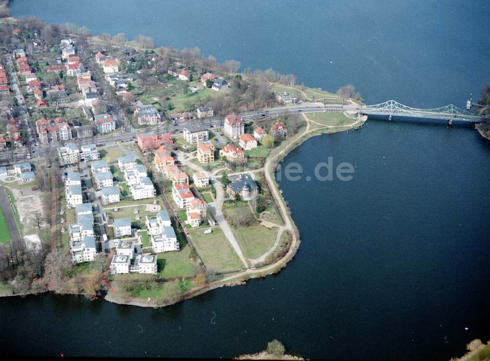 Potsdam aus der Vogelperspektive: Wohnanlage der Bayerischen Hausbau auf dem Glienicker Horn an der Glienicker Brücke in Potsdam.