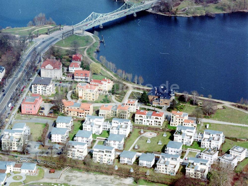 Potsdam aus der Vogelperspektive: Wohnanlage der Bayerischen Hausbau auf dem Glienicker Horn an der Glienicker Brücke in Potsdam.