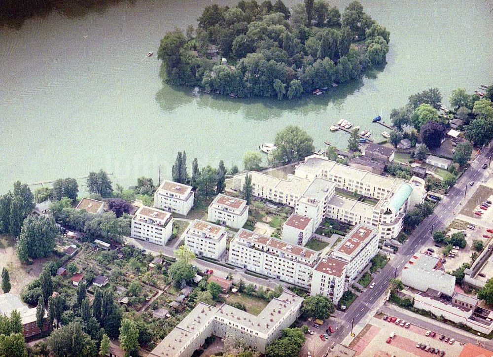 Luftbild Berlin - Köpenick - Wohnanlage an der Grünauer Straße 117 - 125 in Berlin - Köpenick - ein Projekt der GRAF & MARESCH GmbH Augsburg.