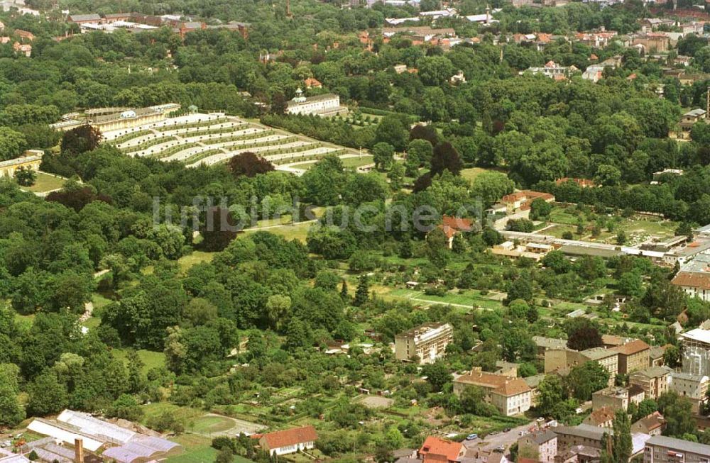 Potsdam - Stadt aus der Vogelperspektive: Wohnanlage Lennestr. 19-20 in Potsdam.