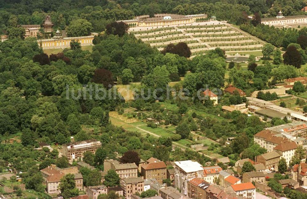 Luftbild Potsdam - Stadt - Wohnanlage Lennestr. 19-20 in Potsdam.