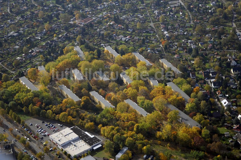 Luftbild Berlin - Wohnanlage am Neumarkplan in Berlin Britz