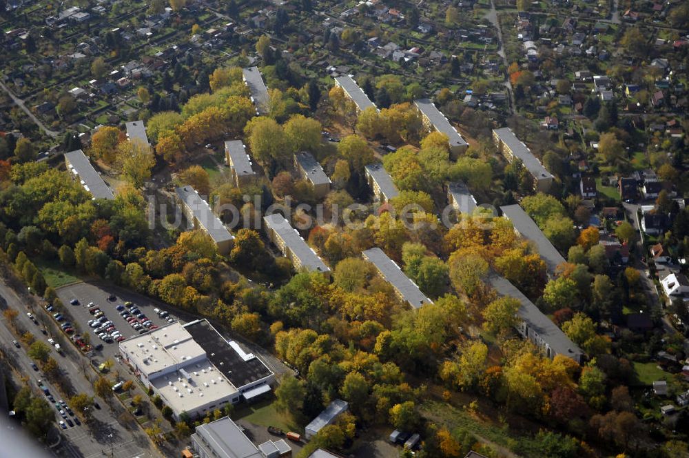 Luftaufnahme Berlin - Wohnanlage am Neumarkplan in Berlin Britz