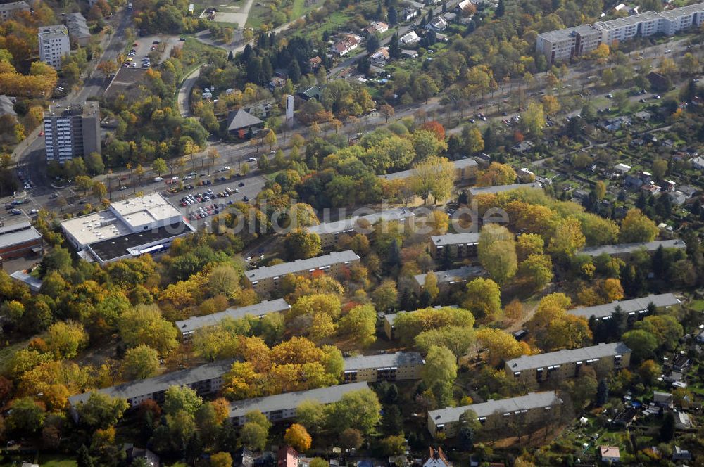 Luftbild Berlin - Wohnanlage am Neumarkplan in Berlin Britz