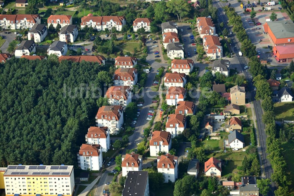 Velten von oben - Wohnanlage / Wohngebiet Am Kuschelhain in Velten im Bundesland Brandenburg