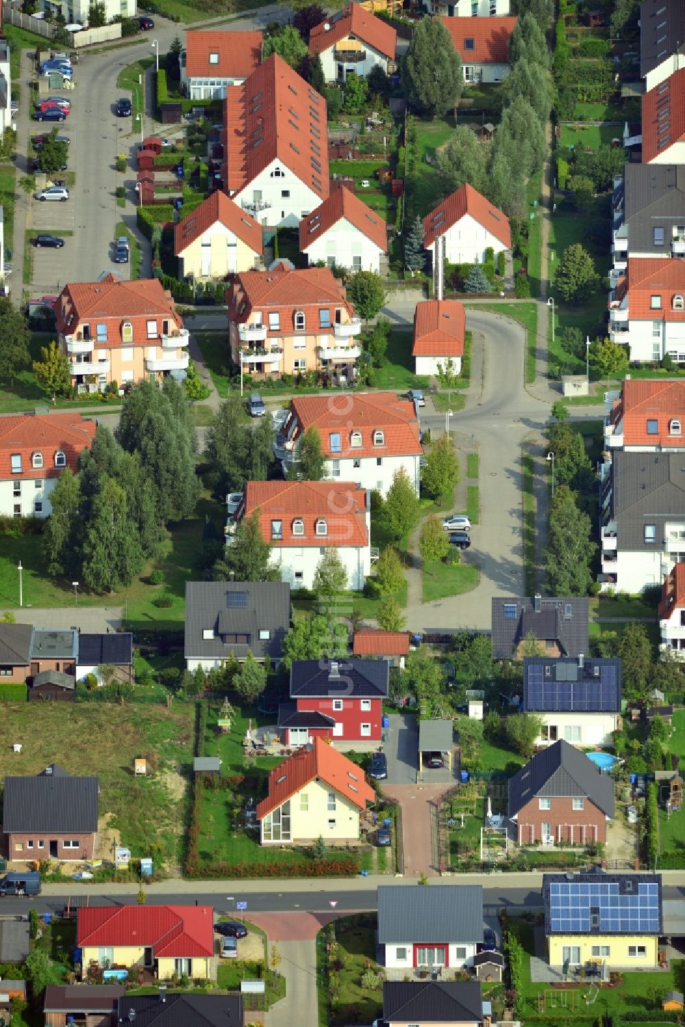 Zepernick Gemeimnde Panketal aus der Vogelperspektive: Wohnanlage / Wohngebiet Am Mühlenberg in Zepernick im Bundesland Brandenburg