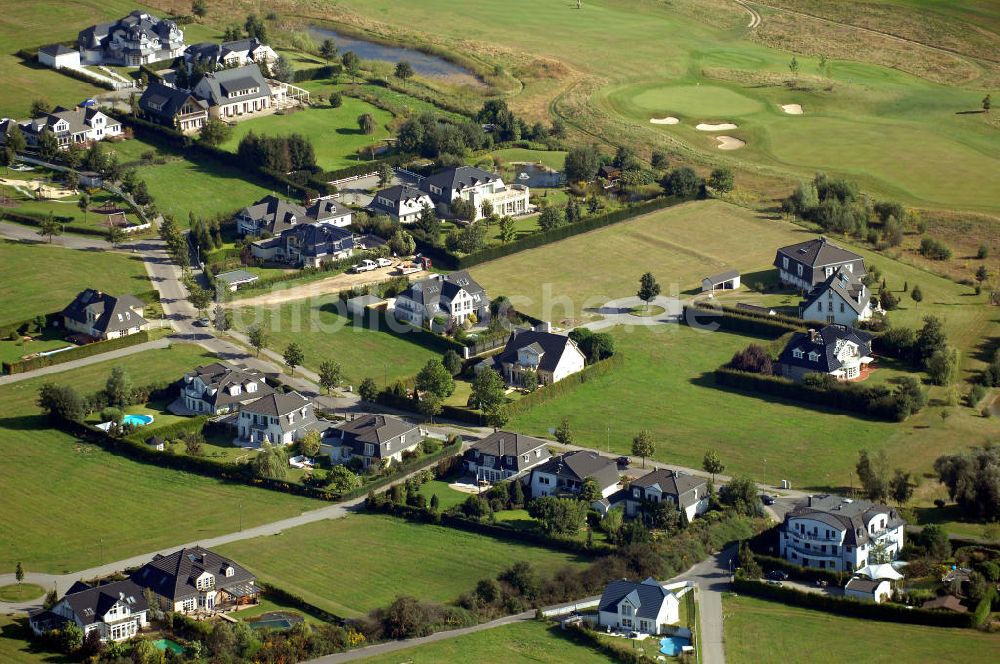 Luftaufnahme Michendorf - Wohnanlagen der HVB Immobilien am Areal des malerisch gelegenen Golf- und Country Club Seddiner See