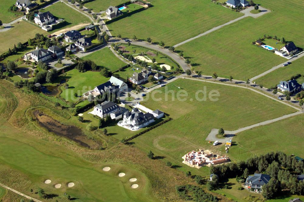 Michendorf aus der Vogelperspektive: Wohnanlagen der HVB Immobilien am Areal des malerisch gelegenen Golf- und Country Club Seddiner See