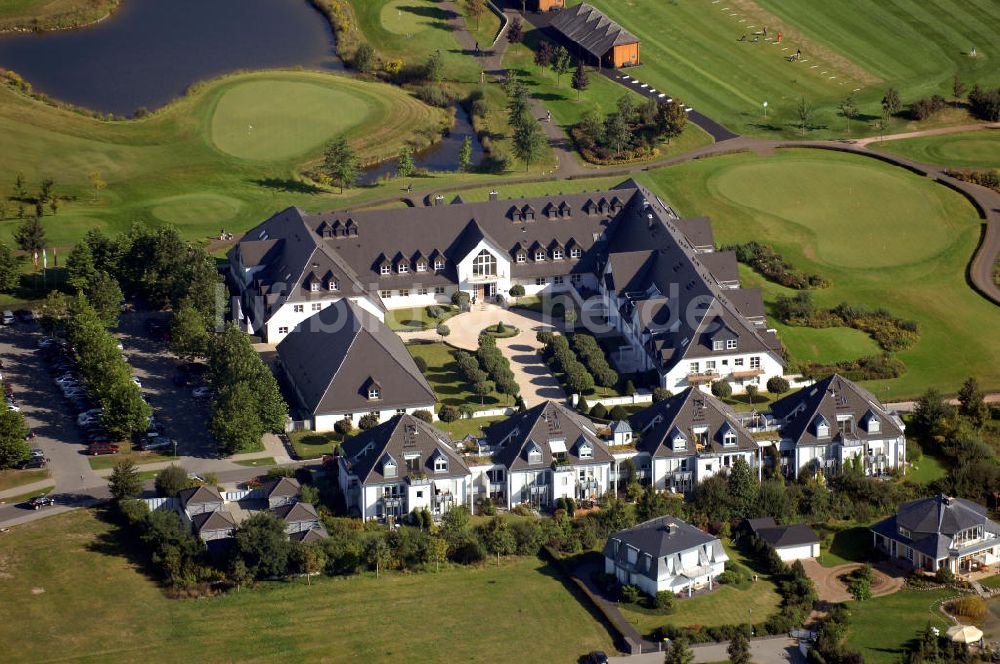 Luftaufnahme Michendorf - Wohnanlagen der HVB Immobilien am Areal des malerisch gelegenen Golf- und Country Club Seddiner See