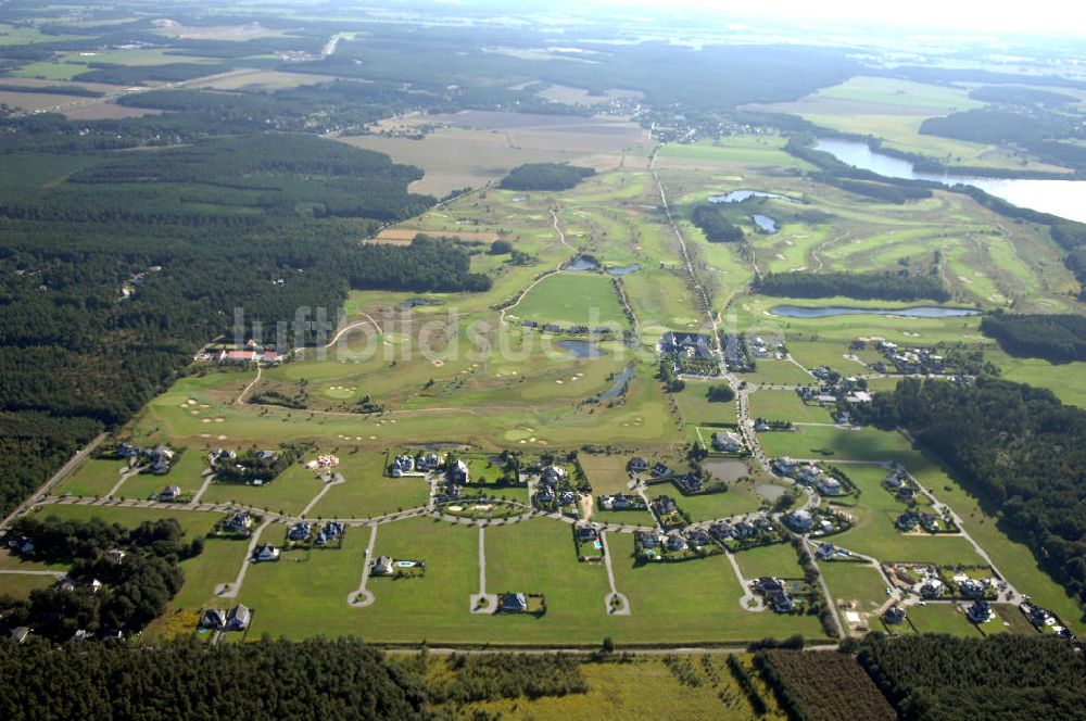 Michendorf aus der Vogelperspektive: Wohnanlagen der HVB Immobilien am Areal des malerisch gelegenen Golf- und Country Club Seddiner See