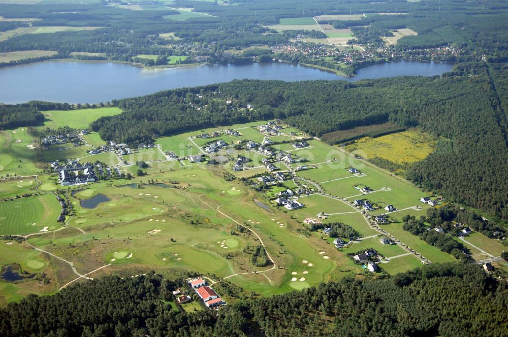 Luftaufnahme Michendorf - Wohnanlagen der HVB Immobilien am Areal des malerisch gelegenen Golf- und Country Club Seddiner See